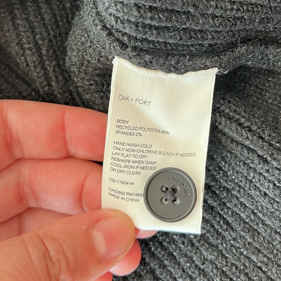 SOLD NWT Oak + Fort Black Relaxed Button Front Vest Cardigan M - Picture 15 of 16
